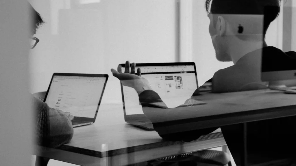 İhracat Yapan Firmalar İçin B2B Web Sitesi: Çok Dilli Katalog ve Teklif Akışı